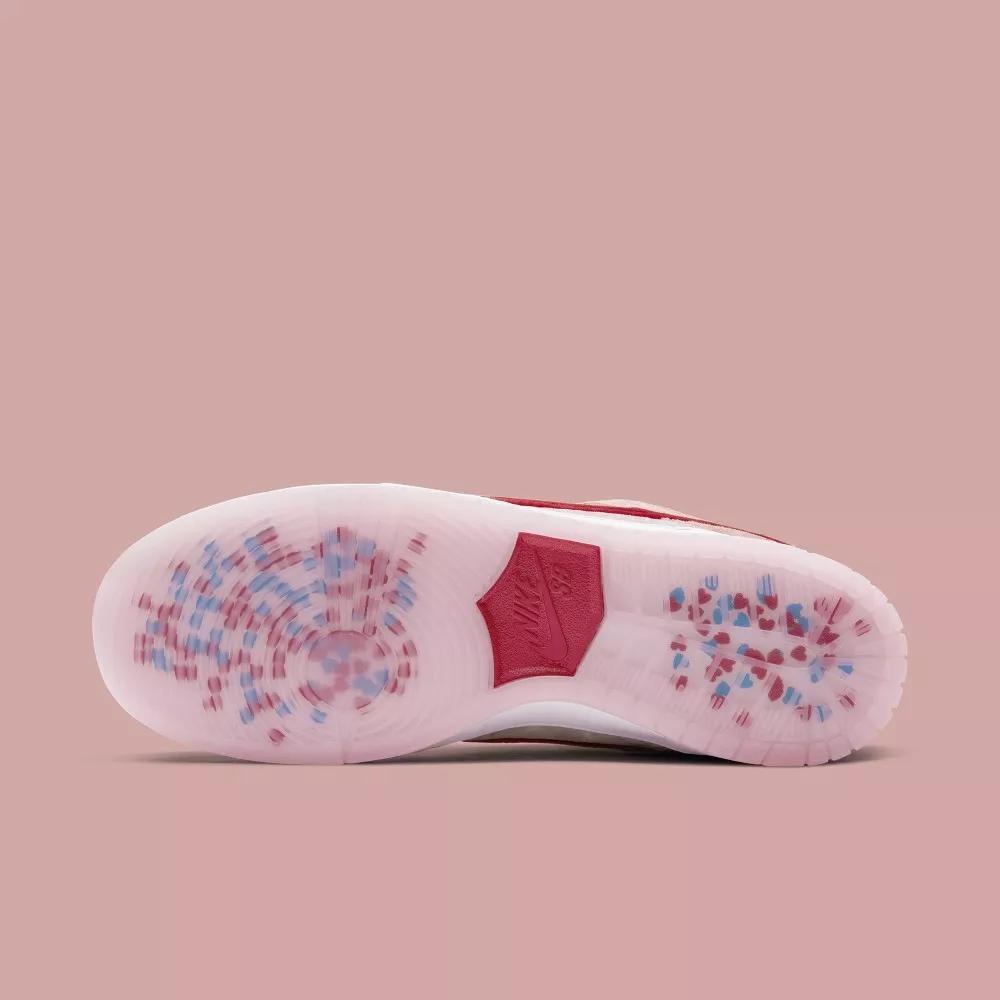 周杰伦球鞋配色,邓紫棋周杰伦同款球鞋