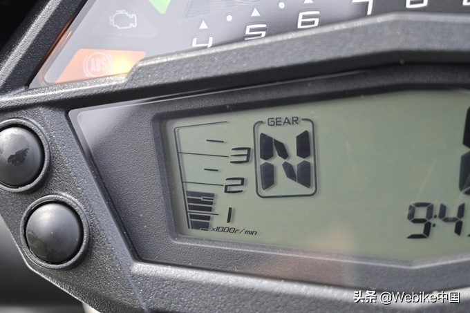 测评川崎zrx1200视频,川崎z1000和宝马s1000r选哪个