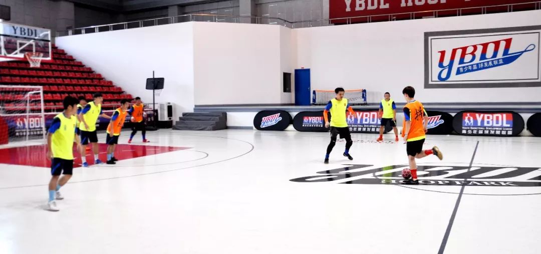 15涓噸澶ч」鐩惤鎴峰畞娉㈡澀宸炴咕鏂板尯,瀹佹尝浜旇秴鑱旇禌闃靛