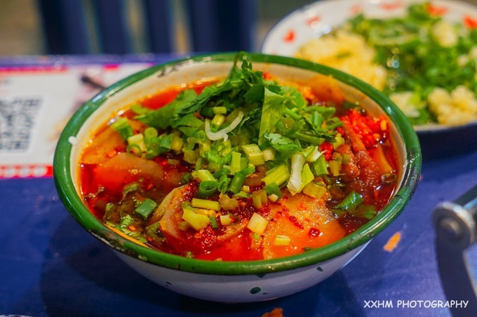 成都本地人去的最好吃的美食,中国姑娘吃成都美食