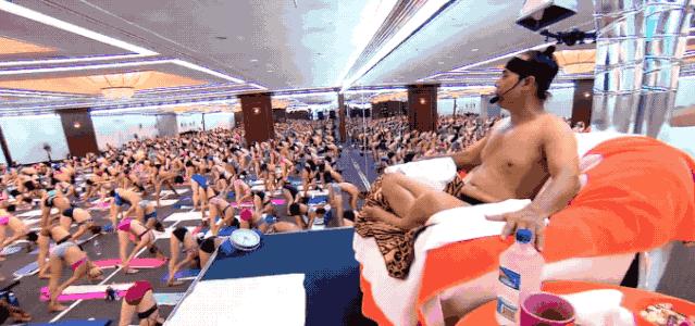 性、瑜伽、*脑洗**，印度神棍的美国诈骗之旅