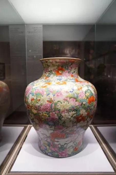 法国博物馆里有中国瓷器,法国卢浮宫博物馆中国文物多少