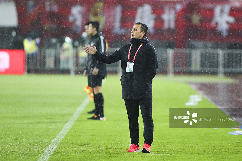 以前拿下俱乐部国家队一肩挑的主帅,他们后来都怎样了?卡帅看看吧