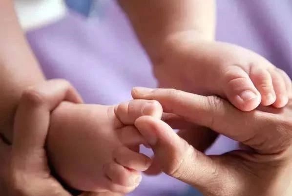 为孩子假期赖床而头疼？试试德培（DAP）的游戏力养育