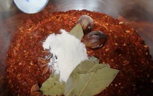 纯手工制作秘制凉皮辣椒油,秘制凉皮专用辣椒油制作