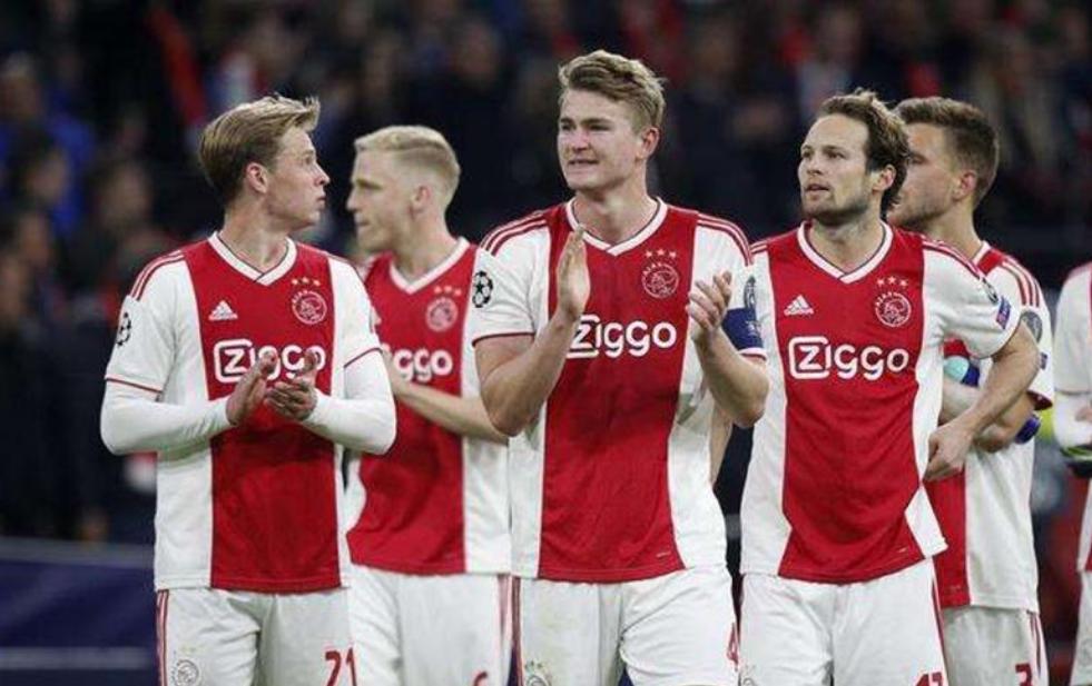 身处梅罗左右成得力干将，荷兰双子星初具巨星相