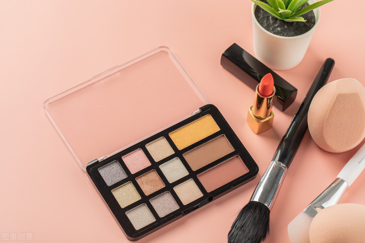 有言有味说单词（五百六十五讲）有言有味“化妆品”