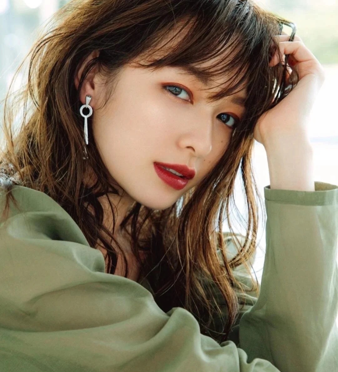 适合夏天显白的口红色号,夏天买口红