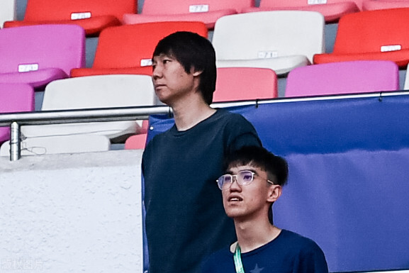 李铁执教点评,李铁执教国足时网评
