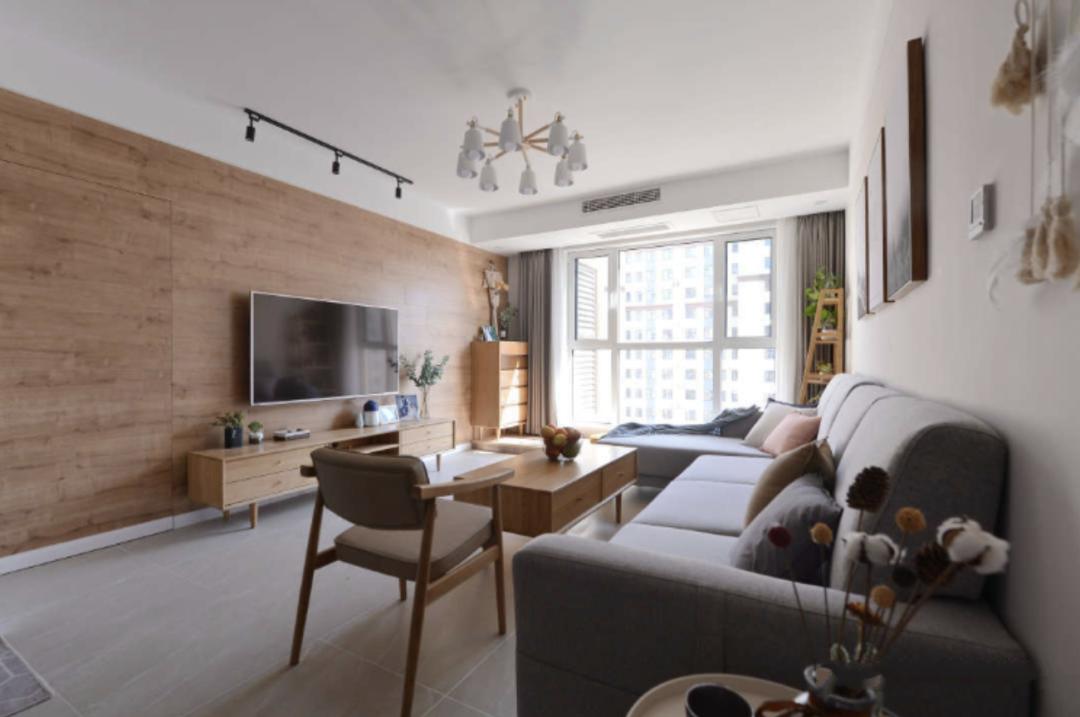 92平方米两室一厅一楼带院子,92平米两室一厅阳台