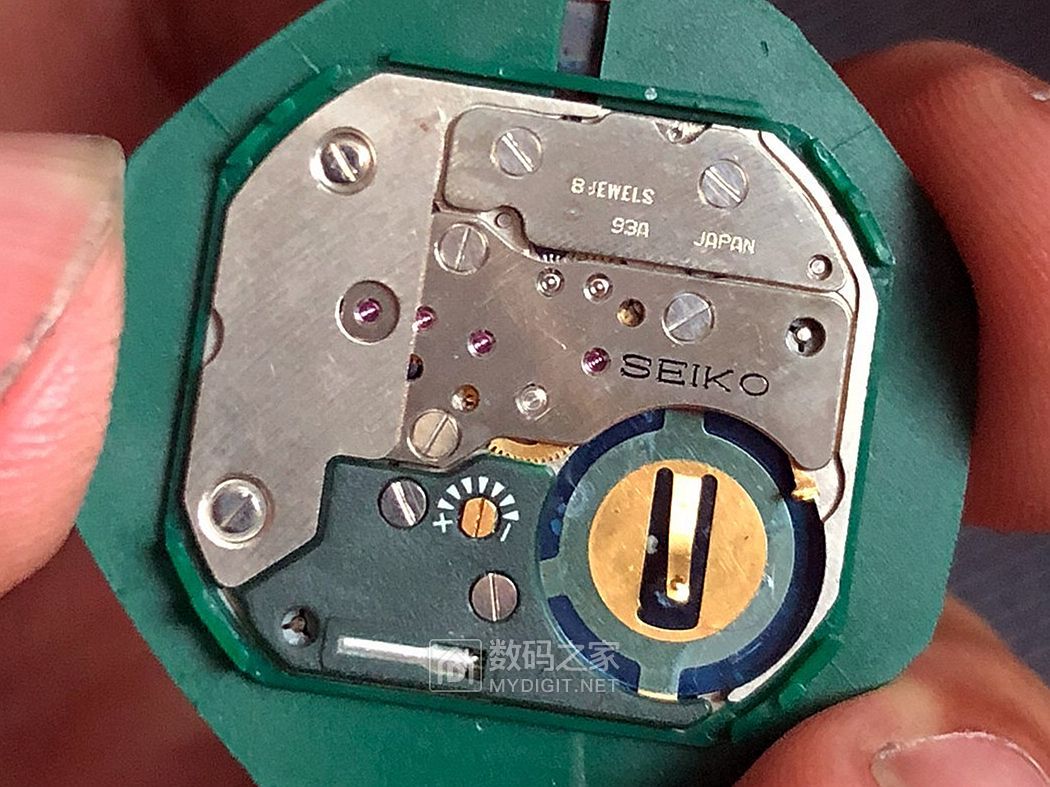 收了一块精工Dolce系列的小金表（6030-5200T），稍微打理一下