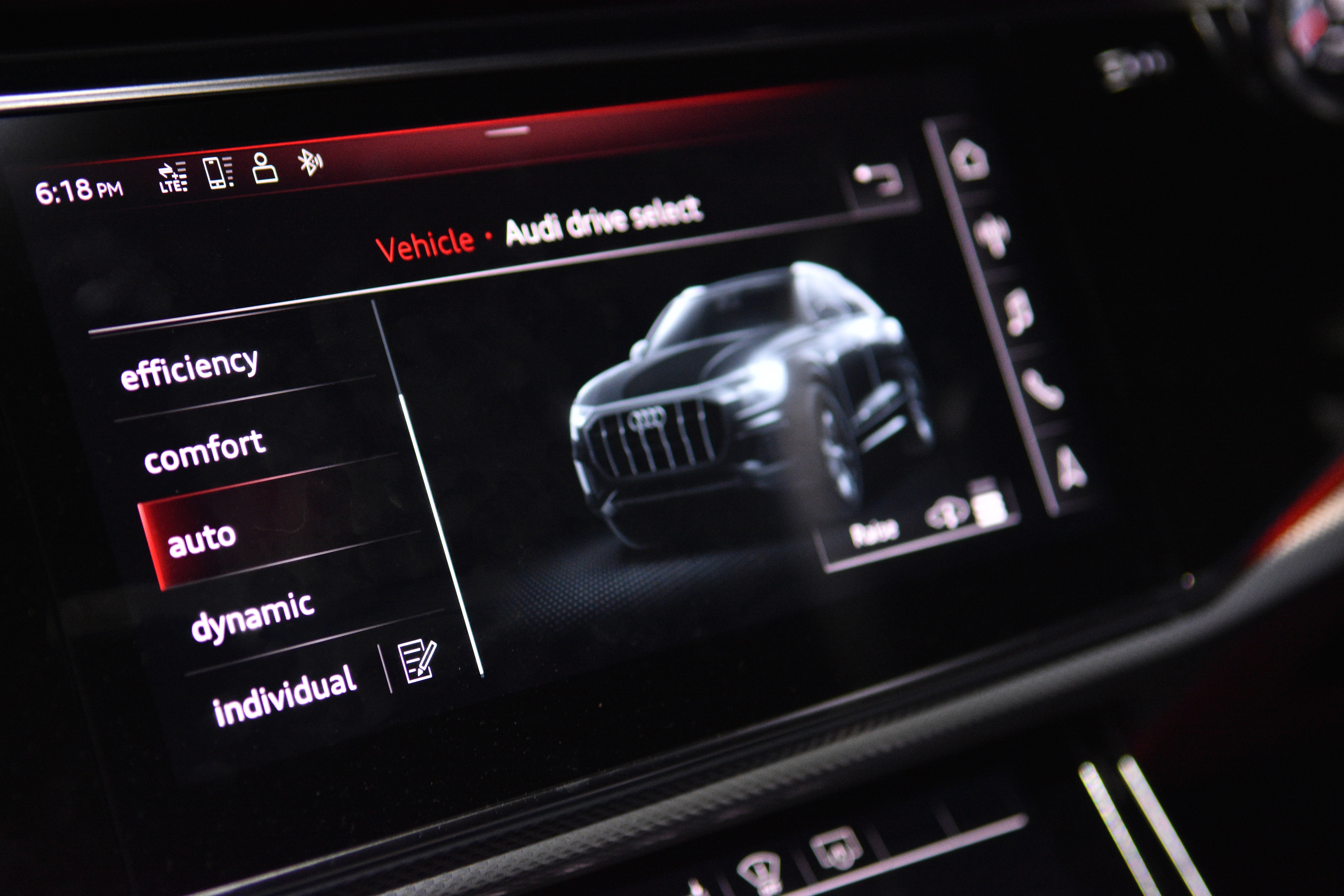 奥迪q8名场面,奥迪q855tfsi价格多少钱