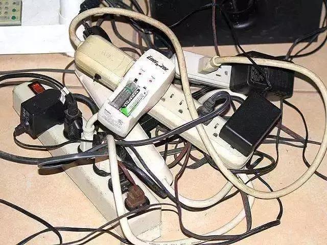 插座转换器真的很实用,插座转换器方便又实用