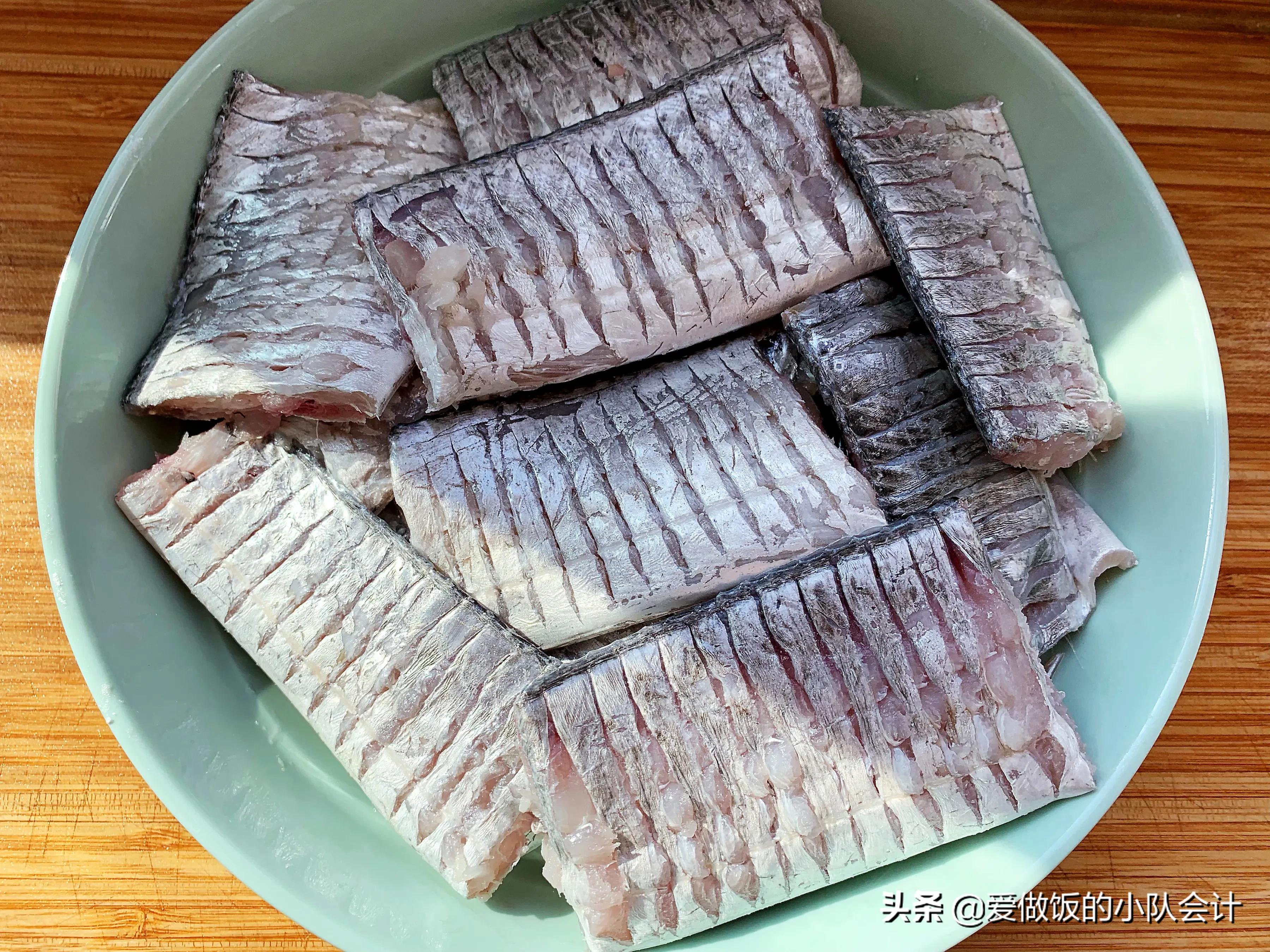 带鱼如何煎不粘锅,如何煎带鱼不粘锅的秘诀