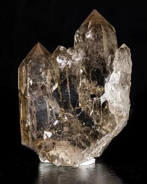 水晶科普知识大全,水晶介绍的科普视频