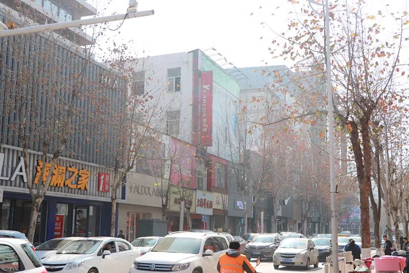 慢悠悠在司门口晃荡，感受武汉老城区的宠辱不惊