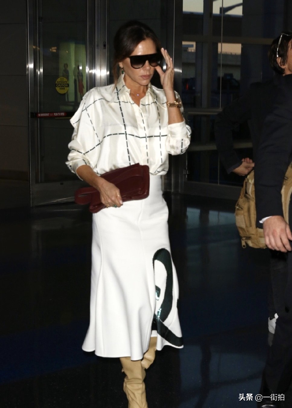 频频抢镜贝嫂现身街头,贝嫂走红毯视频