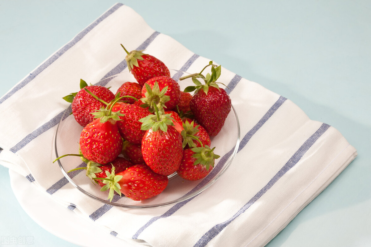 皮肤干燥多吃什么调理,皮肤干燥症吃什么药