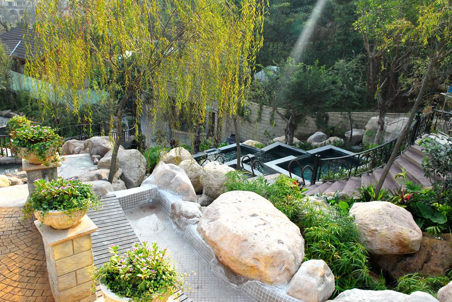 华侨城瀑布酒店房+餐+票，全部只要499！景区VIP通道免排队等你来