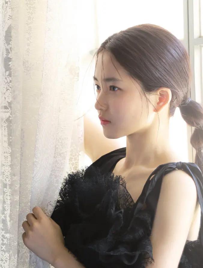 下颌角怎样算好看,下颌有折角好看还是没有折角好看