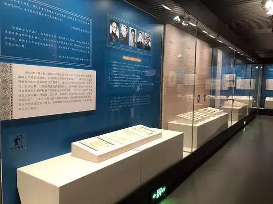 郑振铎的名片,郑振铎国家