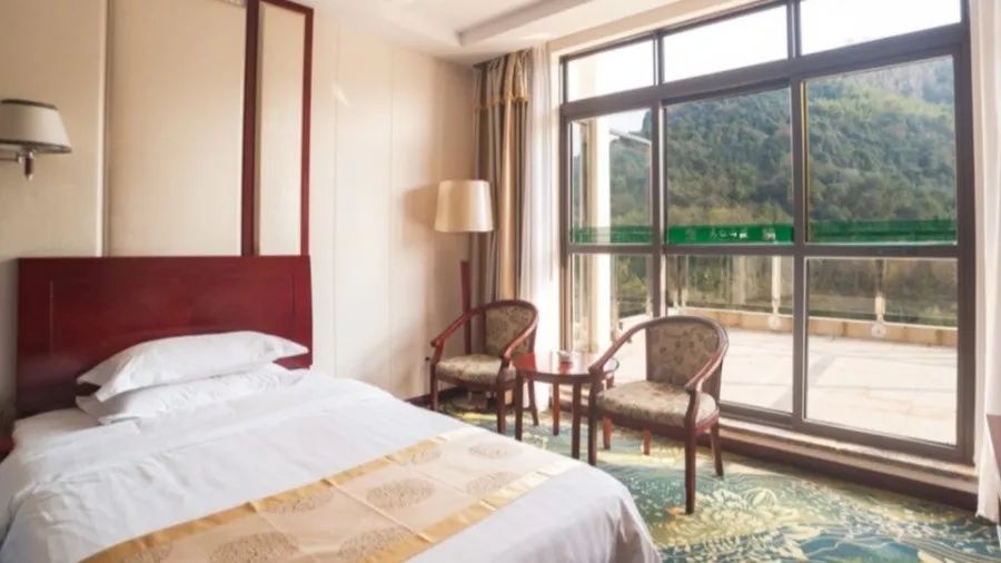 安徽玻璃桥旅游攻略,安徽周边大峡谷二日游最佳攻略