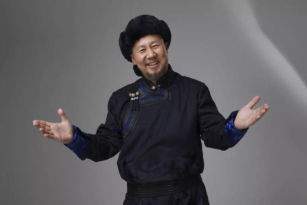 草原歌者腾格尔,腾格尔最开始是哪首歌火的