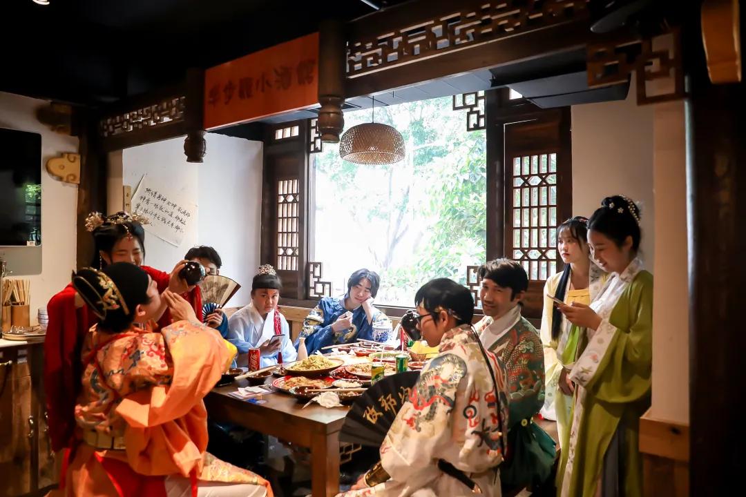 这店没什么,也就北上深全榜①,就在体育西