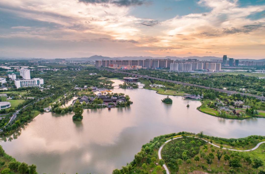 奉化区跟镇海区哪个好,宁波奉化和鄞州哪个区好