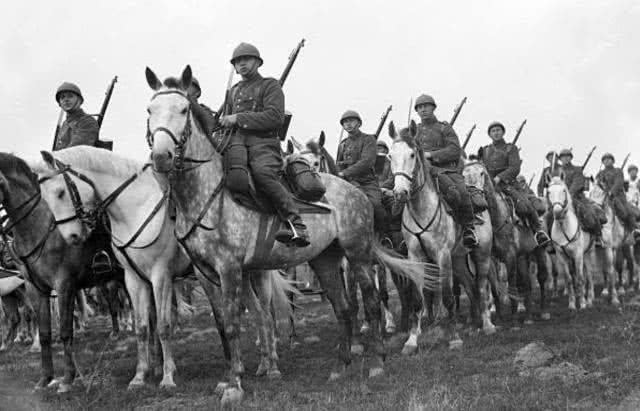 二战中最值得投降的国家,历史二战最惨的三个国家