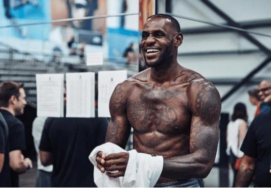 李铁评价c罗水平,李铁表扬全队球员