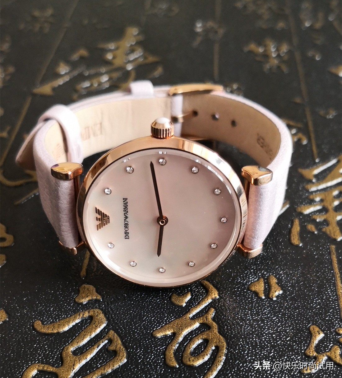 ax阿玛尼和emporio阿玛尼有什么区别,阿玛尼手表和阿玛尼口红是一家么