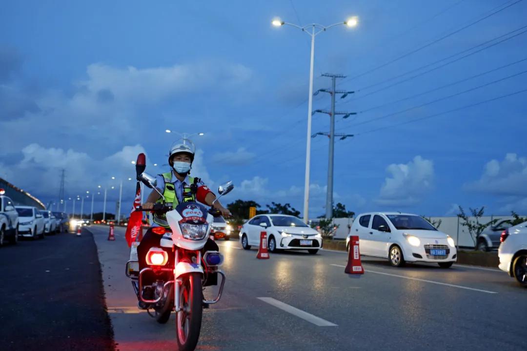 交警全力以赴守护高考,交警支队将全员上阵护航高考