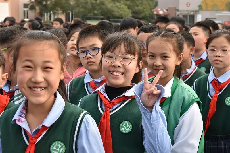 小学足球文化节开幕式,开封县街小学足球赛2024年