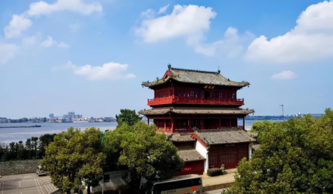 浮云忽一蔽，不见渔阳城，古人如何含蓄表达自己观点