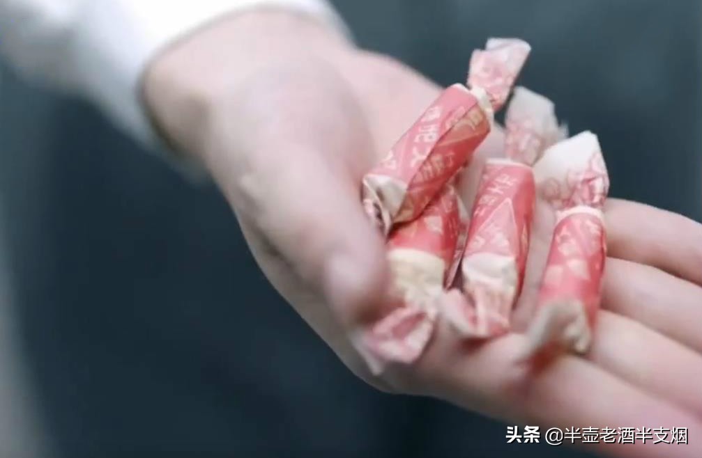 亮剑3的雷人之处：护士揣手机吃奶糖，王云山吃炒豆是跟谁学的？