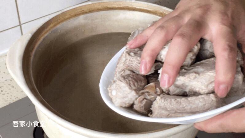 适合秋天喝的萝卜排骨汤怎么炖,秋天腊排骨萝卜汤