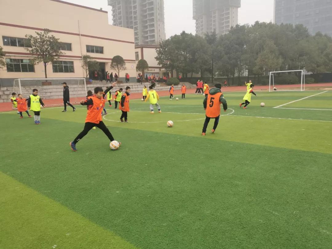 2020年青少年足球冬训营,株洲荷塘区篮球训练营