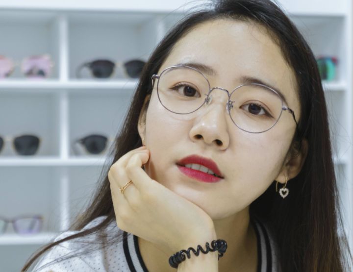 怎样选到真正好看的眼镜框,选择什么样的眼镜框比较好看