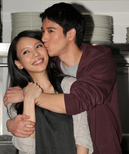 同样是大婚有人喜有人悲,周迅王力宏