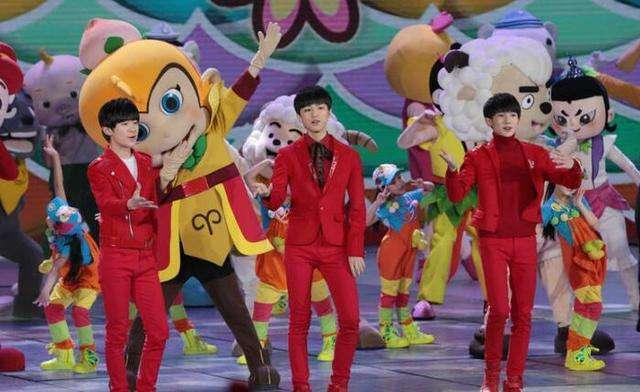 易烊千玺荣获金像奖最佳新人演员,易烊千玺成最年轻金像奖准影帝