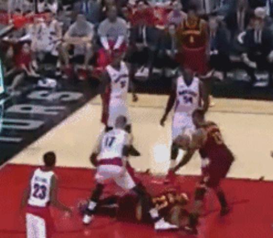 詹姆斯十大恶犯集锦,詹姆斯遭恶犯集锦