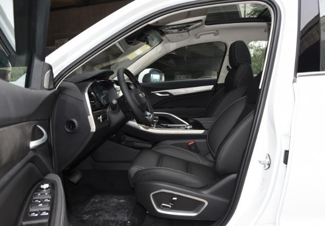 一名资深的轿跑车，238马力+爱信8AT，销量却如此不堪