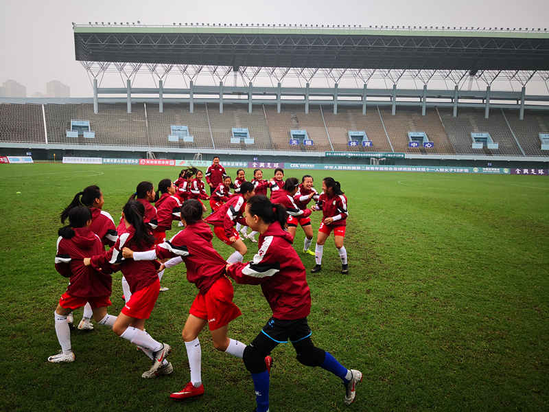 龙岗u12女足,深圳龙岗体校女足球队