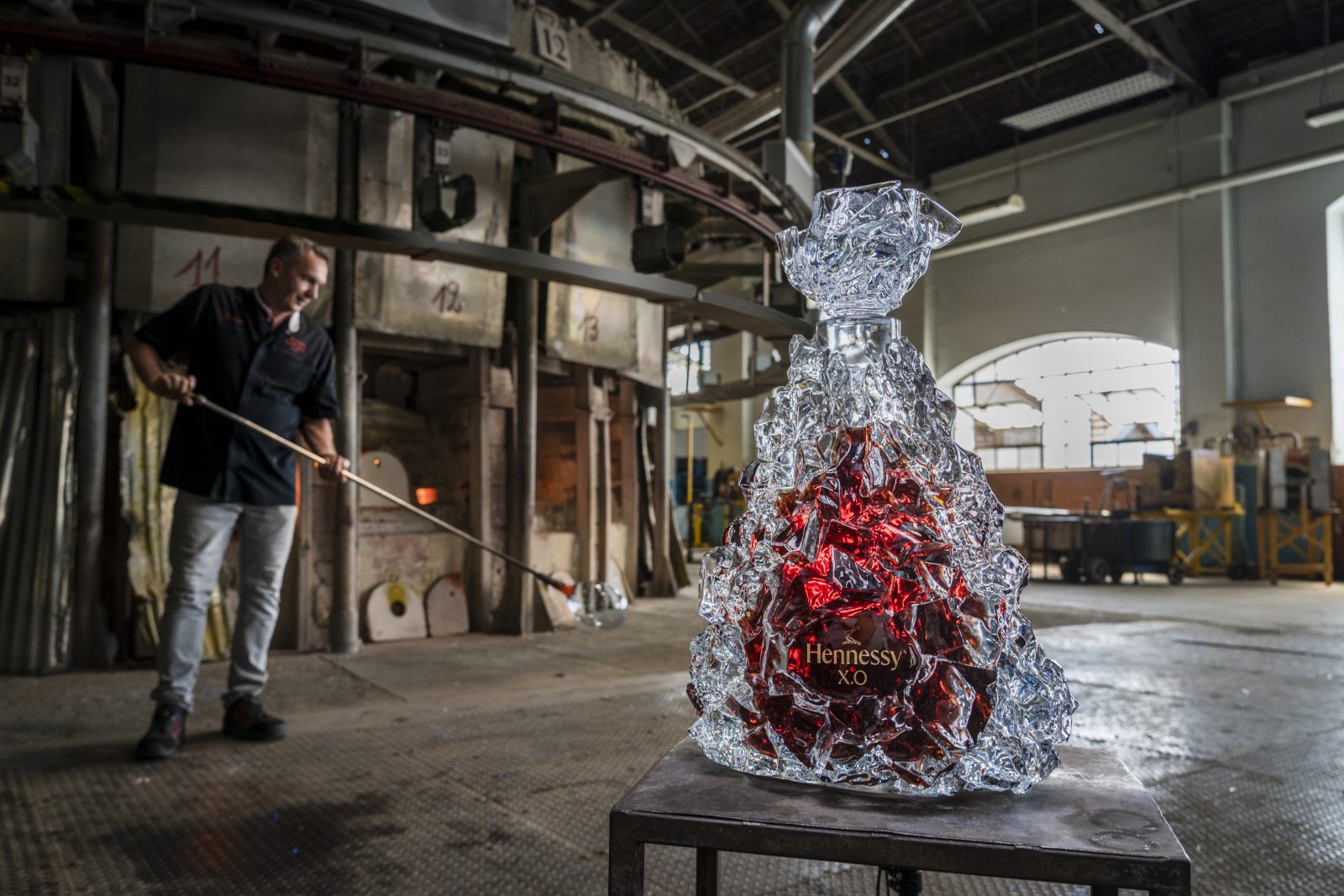 完爆特斯拉龙舌兰,轩尼诗盖里联名款干邑每瓶15万欧