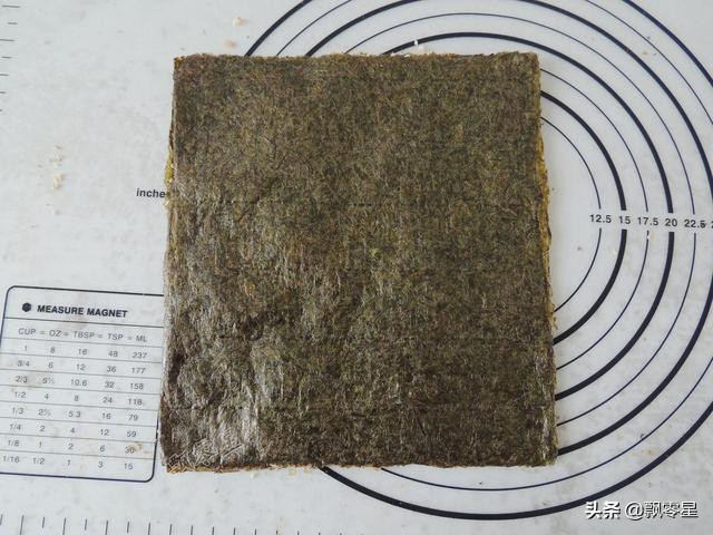 教你做网红零食海苔夹心脆，酥脆好吃不粘牙，酱汁的做法是关键