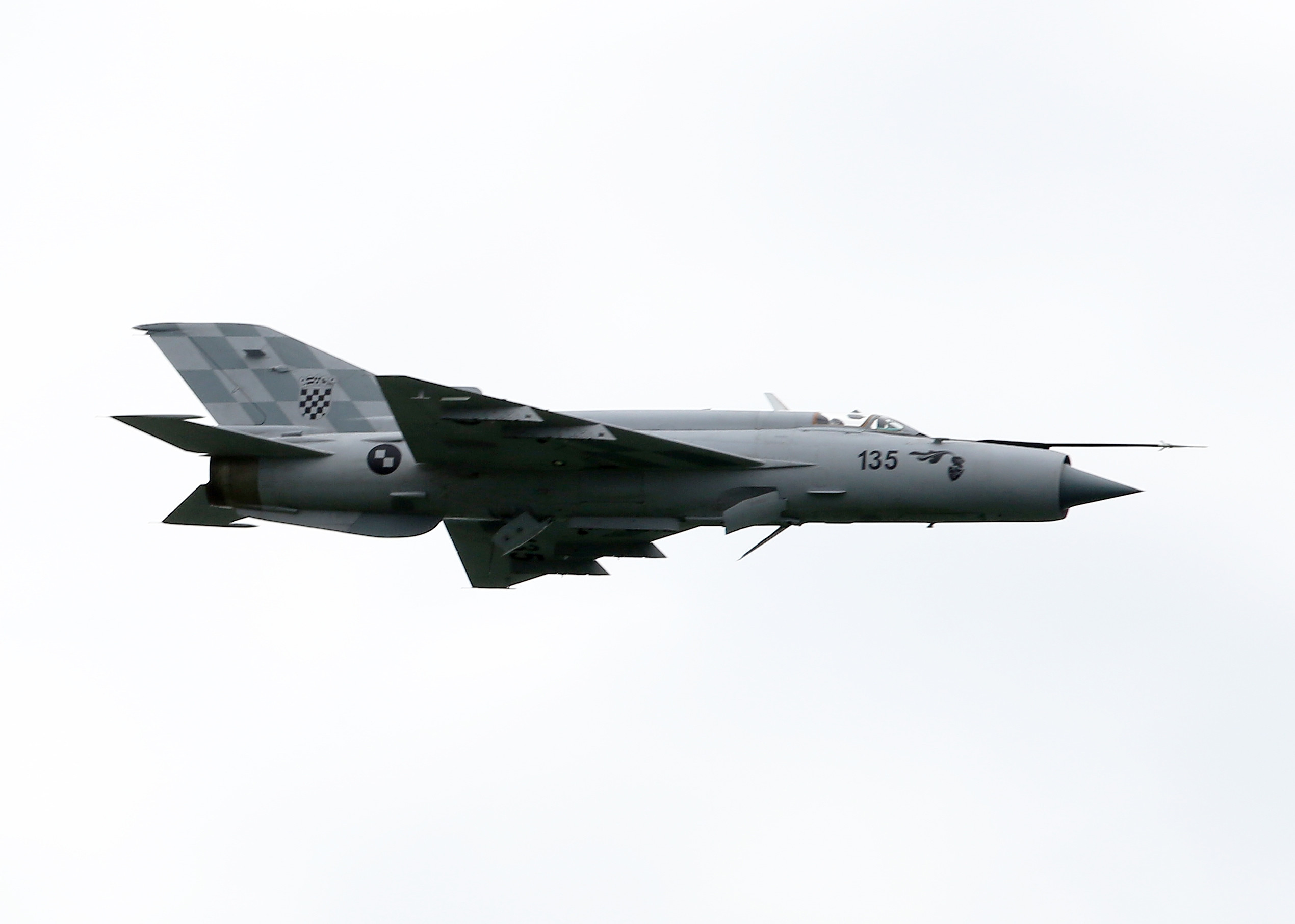 美国欺人太甚的案例,f16v战斗机阵风