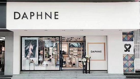 年轻人为什么都不买奔驰了,年轻人为什么不买绝味了