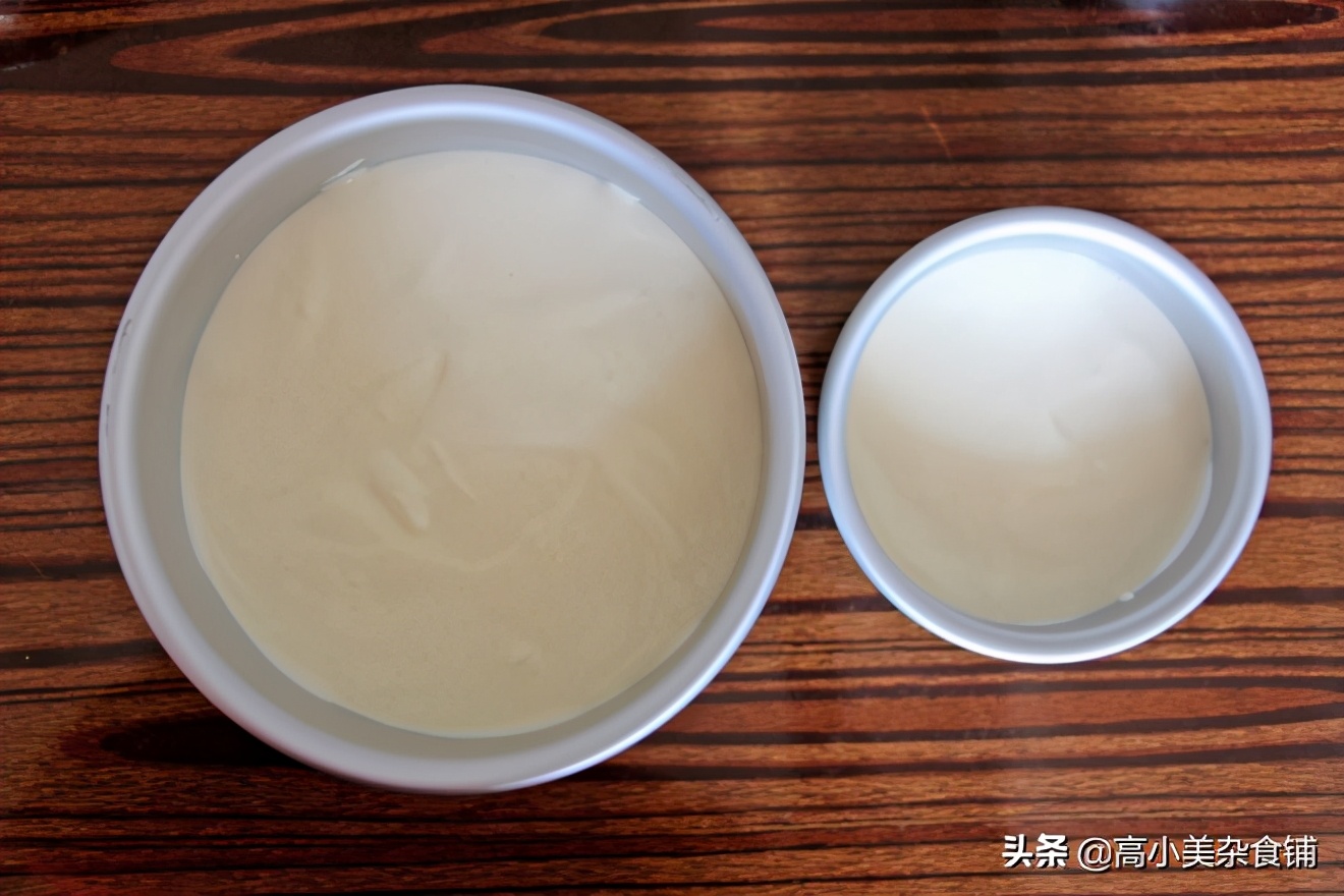 戚风蛋糕胚做奶油蛋糕的视频,水果奶油蛋糕的蛋糕胚