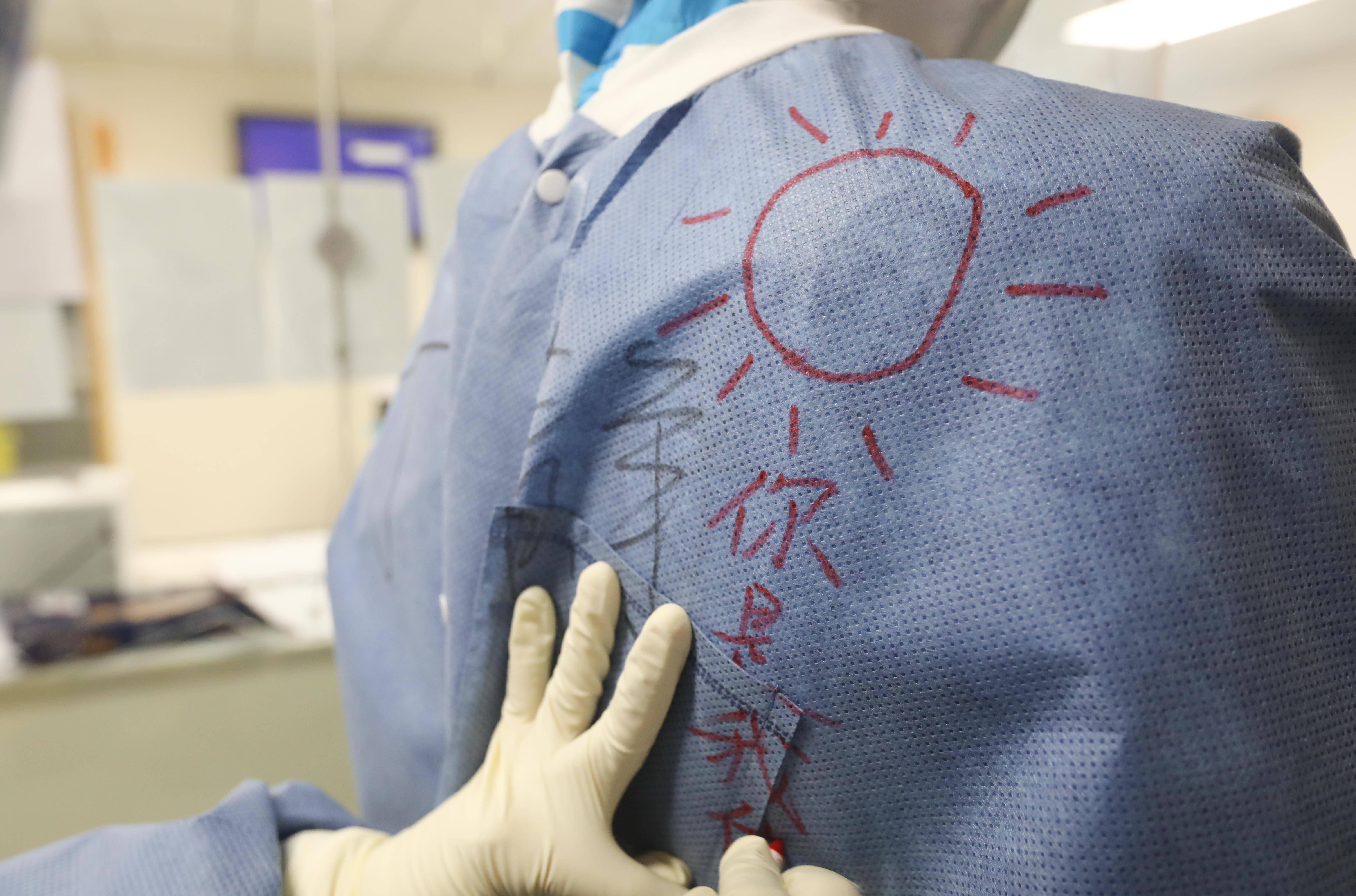 这就是南京力量②|白衣作战袍，用爱守护“宁”